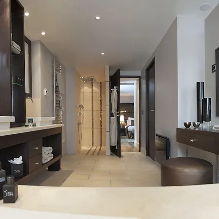 Hotell Les De La Potiniere